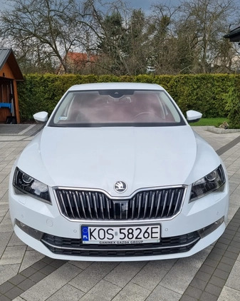 Skoda Superb cena 99500 przebieg: 81000, rok produkcji 2018 z Oświęcim małe 79